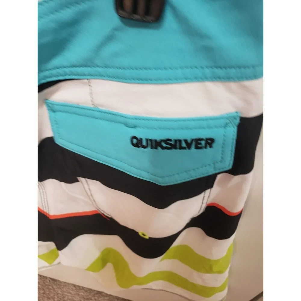 Rare sample item Quicksilver Men's 32 Board Shorts Bk, Yellow, Aqua stripes NEW